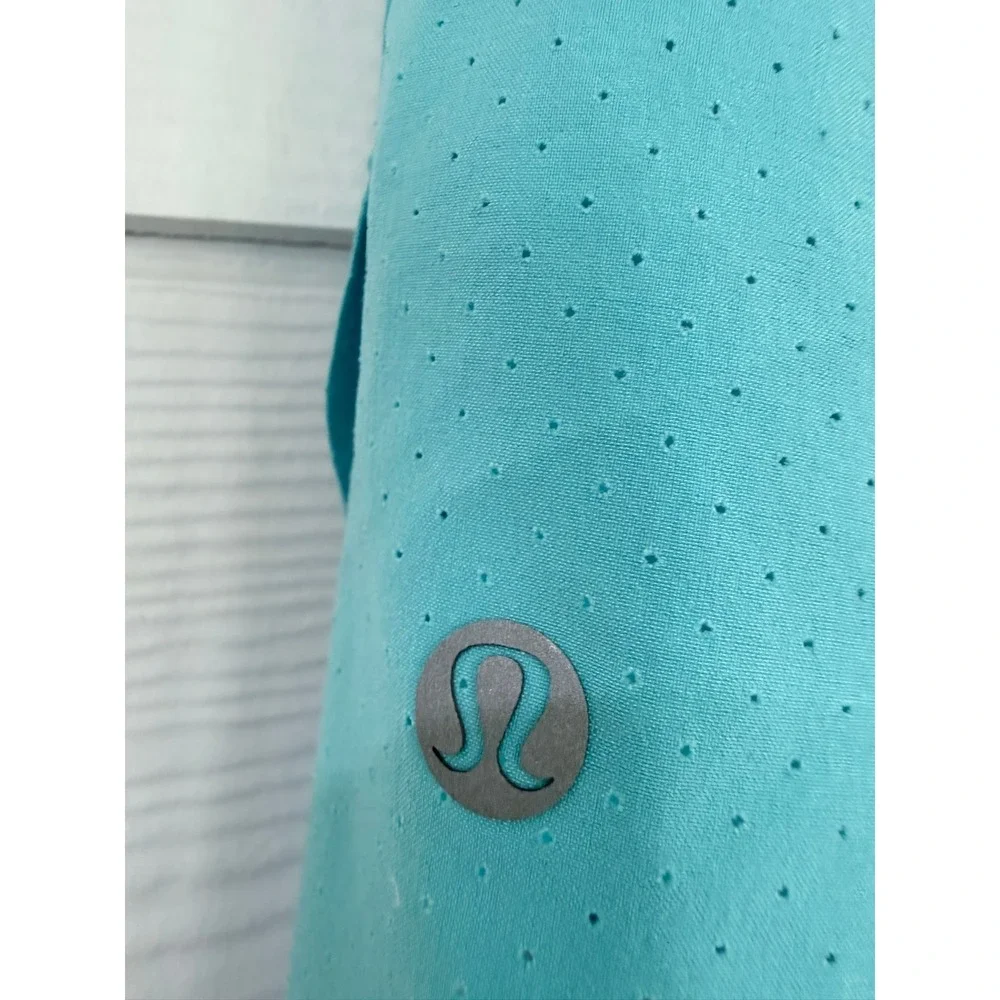 A- 073-Lululemon Fast and Free Lined Short 6 Turquoise Blue Perforated Running